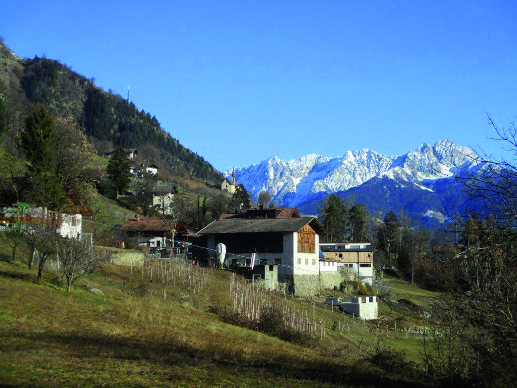 Zur Vellauer Dreifaltigkeitskirche die BAZ